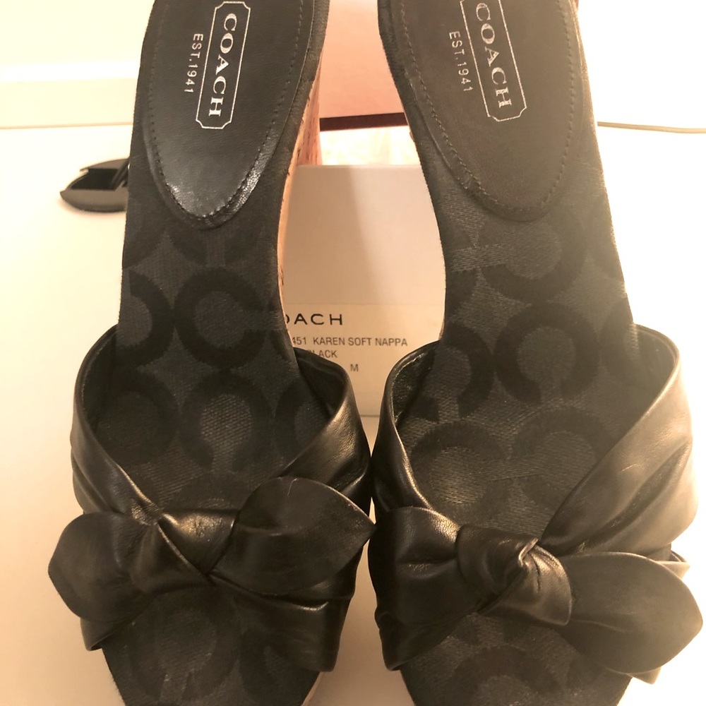 COACH gently worn (2x) healed leather slide